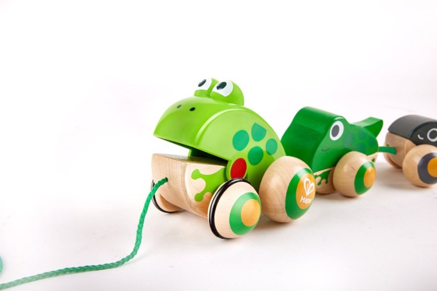 D-M Hape | Hape Pull-Along Frog Family